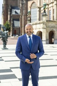 Tijd&Taak: Interview Ahmed Marcouch: Van betekenis zijn voor de medemens. 